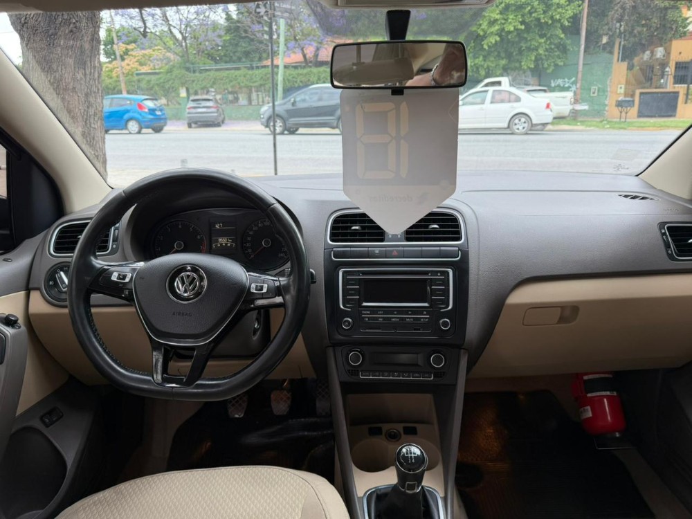 Volkswagen Polo 1.6 Msi Highline — foto 7